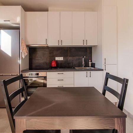 Stunning 2-Bedrooms Apartment In The Heart Of Athene Buitenkant foto