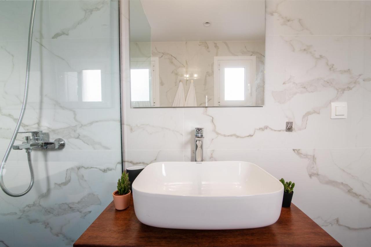 Stunning 2-Bedrooms Apartment In The Heart Of Athene Buitenkant foto
