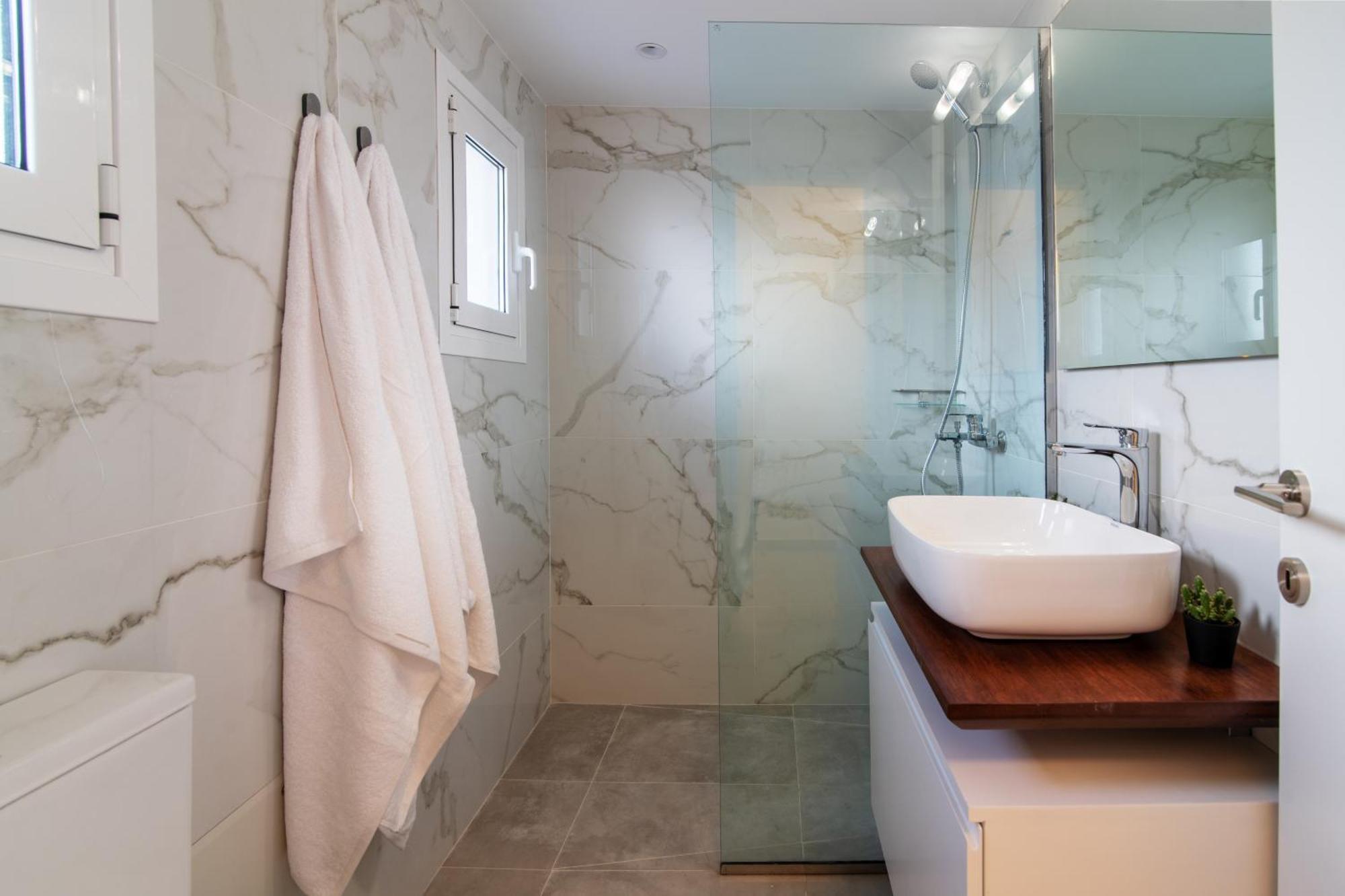 Stunning 2-Bedrooms Apartment In The Heart Of Athene Buitenkant foto